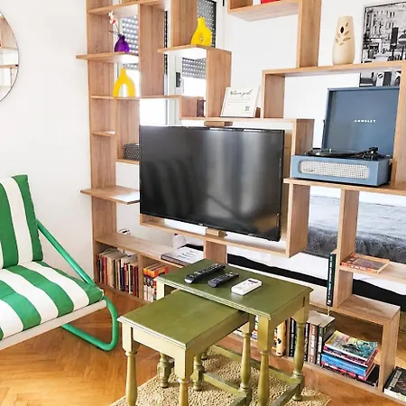 Tina's Cozy Nest דירה *